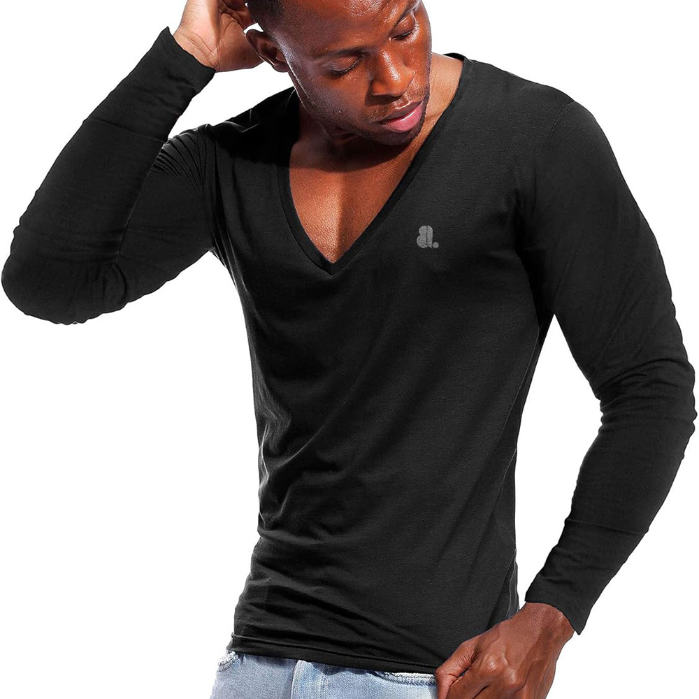 Men Scoop Neck Long Sleeve Tee