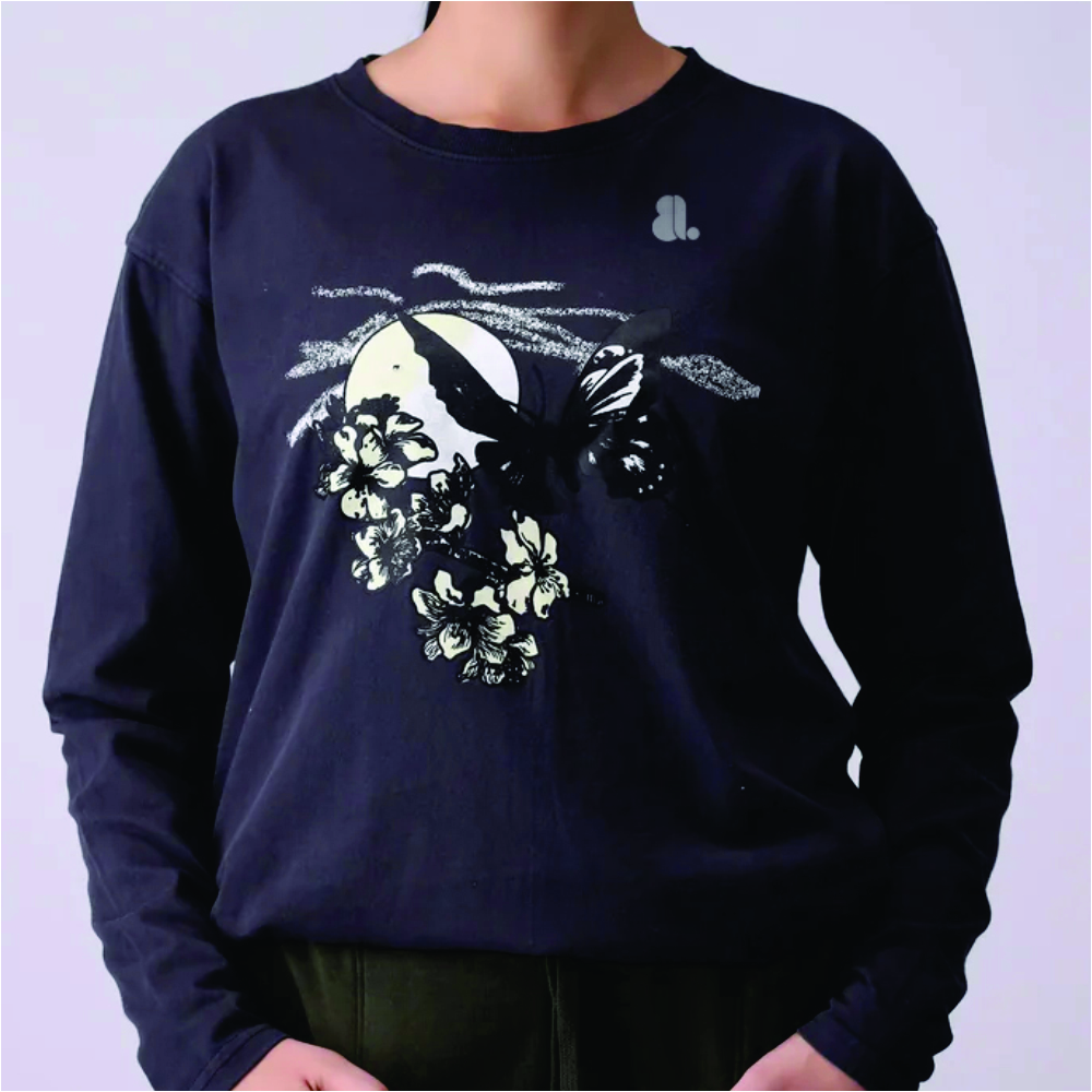 Women Long Sleeve Graphic T-Shirts - Image 3