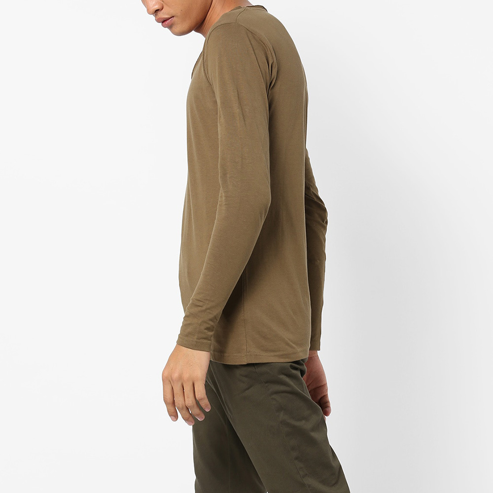 Men Scoop Neck Long Sleeve Tee - Image 3
