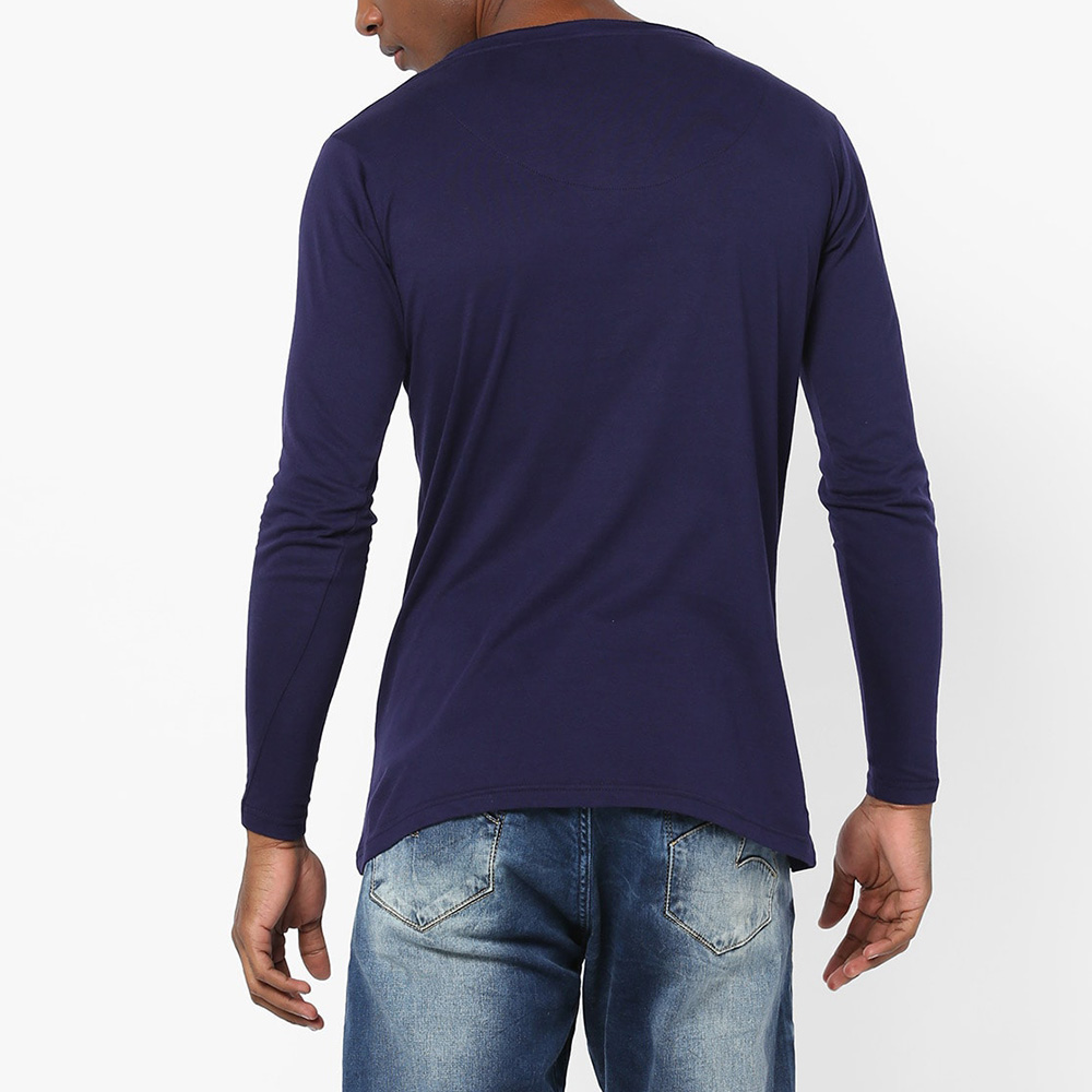 Men Scoop Neck Long Sleeve Tee