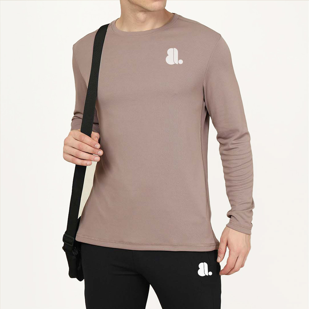 Men Round Neck Long Sleeve Tee