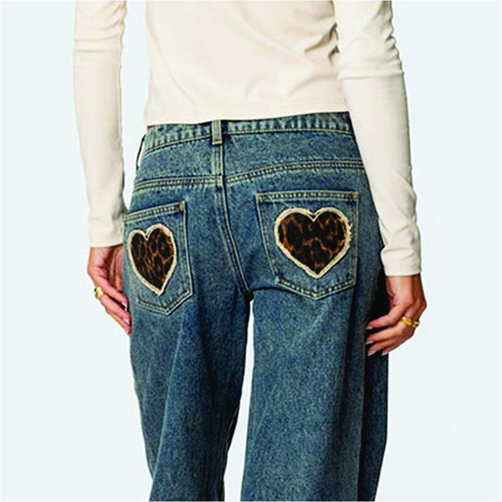 Women Long Sleeve Graphic T-Shirts - Image 4